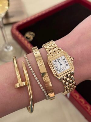 Montre Femme Carrée Dorée avec Bracelets Assortis