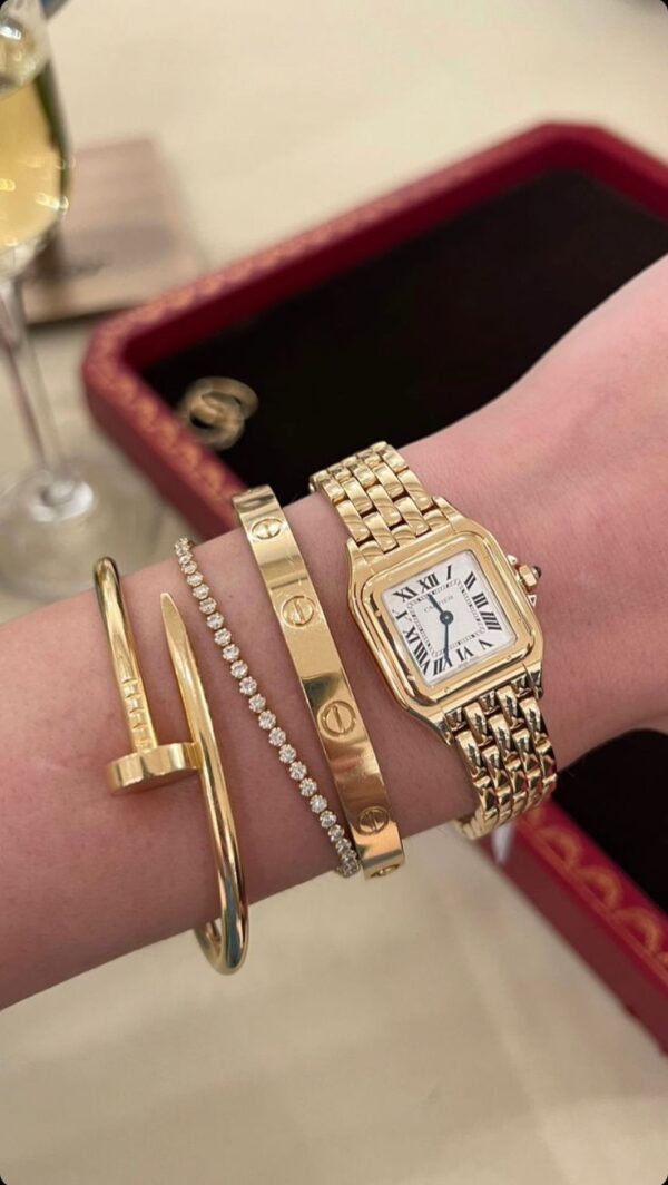 Montre Femme Carrée Dorée avec Bracelets Assortis